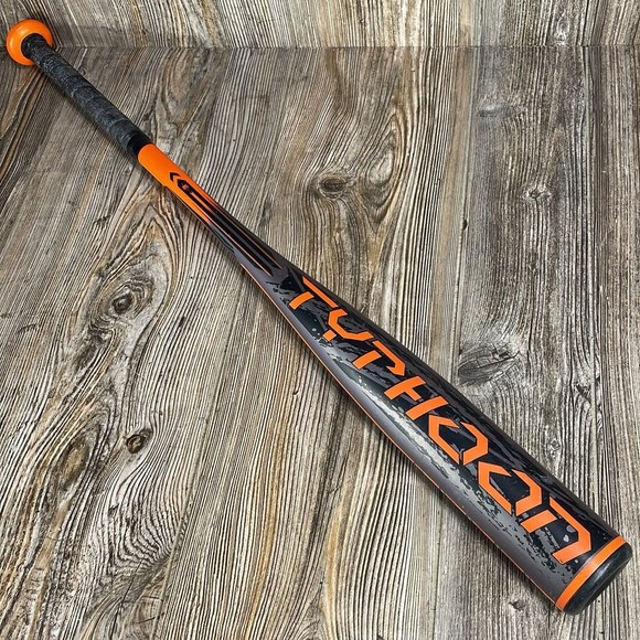 Easton Games Easton Typhoon Youth Baseball Bat Model Lk7tor 29 18oz